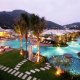 Metadee Resort 4 yıldızlı otel icinde
 Puket Kata Beach