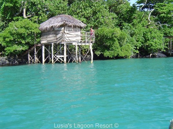 Lusia's Lagoon Resort, 薩萊洛洛加
