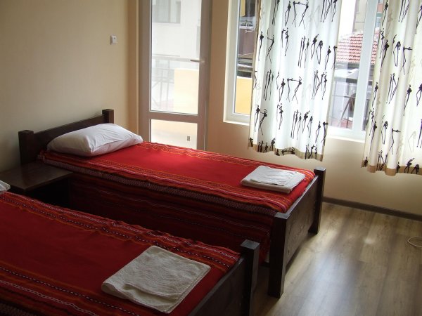 Asparuhov Guest Rooms, Варна