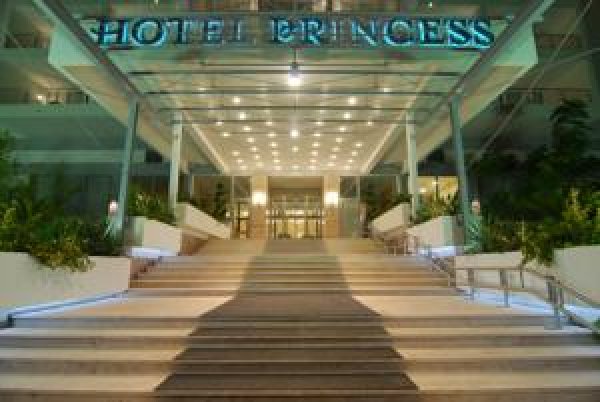 Princess Hotel , 바르