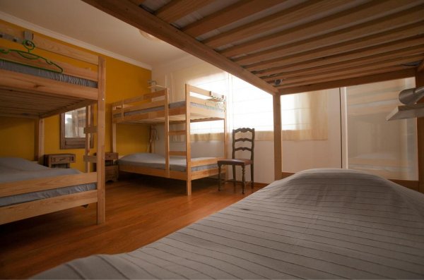Ericeira Chill Hill Hostel and Private Rooms, 에리세이라