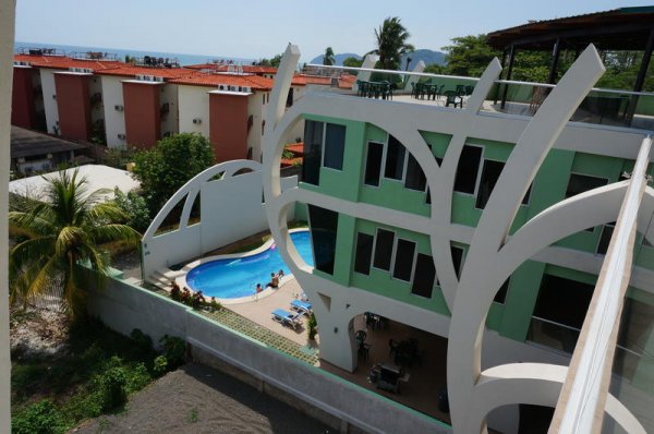 Room2Board Hostel and Surf School, Jacó