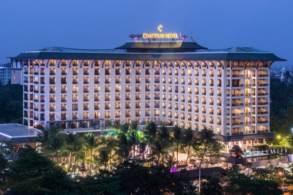 Chatrium Hotel Royal Lake Yangon, यंगोन