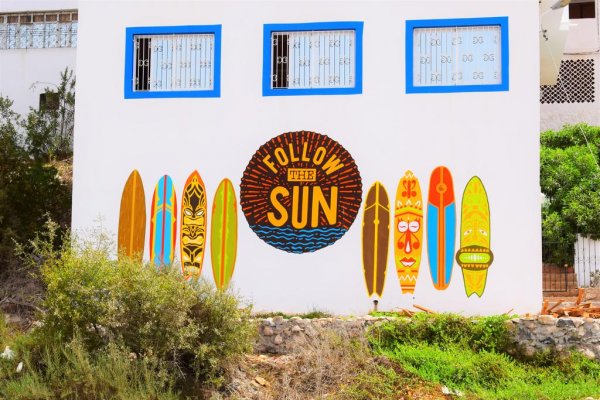 Follow the Sun, 阿加迪尔(Agadir)
