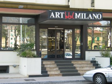 Art Hotel Milano, Pratas