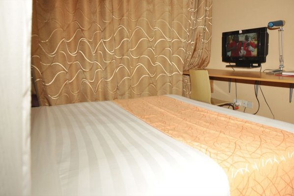 Eureka Place Hotel and Suites Limited, Кампала