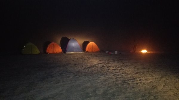 Azar tours campsite, Varzaneh