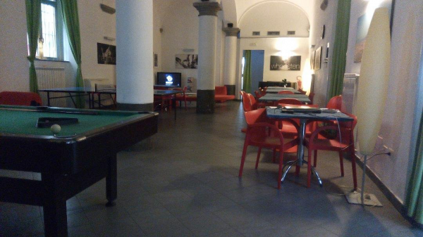 Fabric Hostel and Club, Napolis