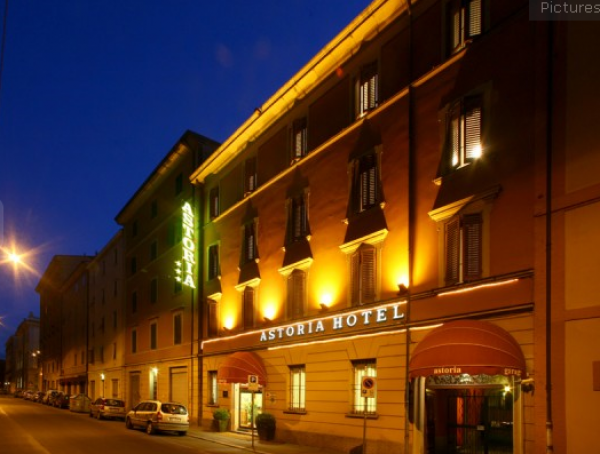  Hotel Astoria, Bolonya